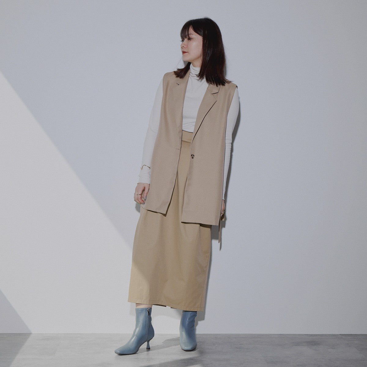 【25AW】スクエアトゥヒールショートブーツ/554412