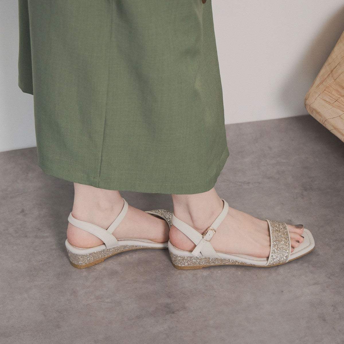 【SALE】ストラップグリッターサンダル/554208