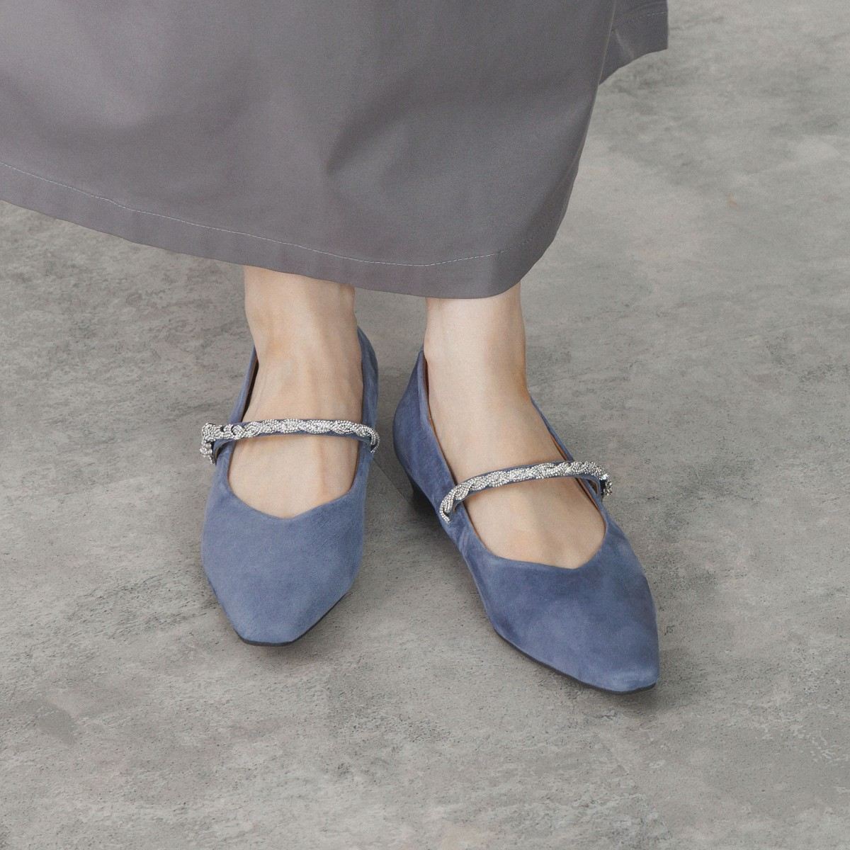 【25AW】ラインストーンツイストストラップパンプス/554308