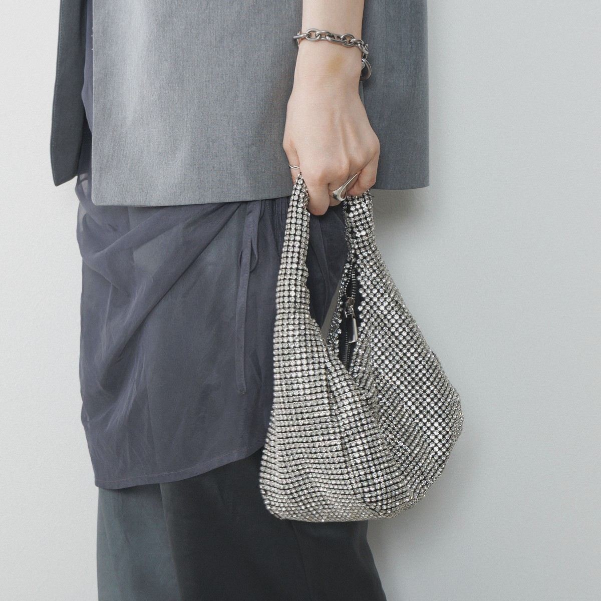 【25AW】ラインストーンワンハンドルバッグ/554381