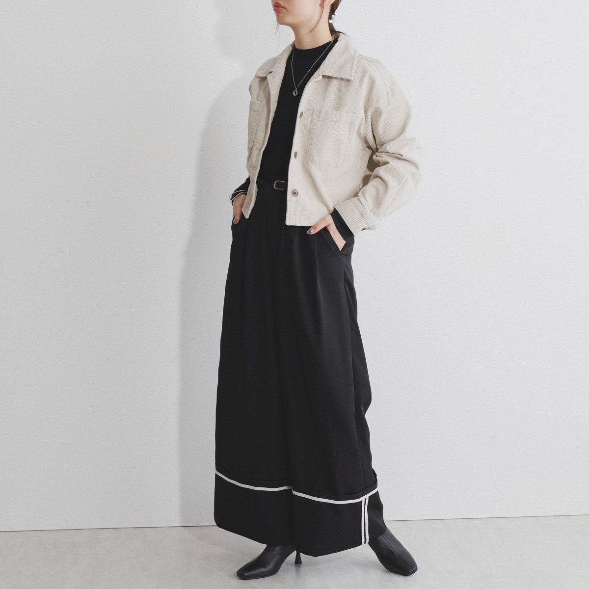 【25AW】スクエアトゥヒールショートブーツ/554412