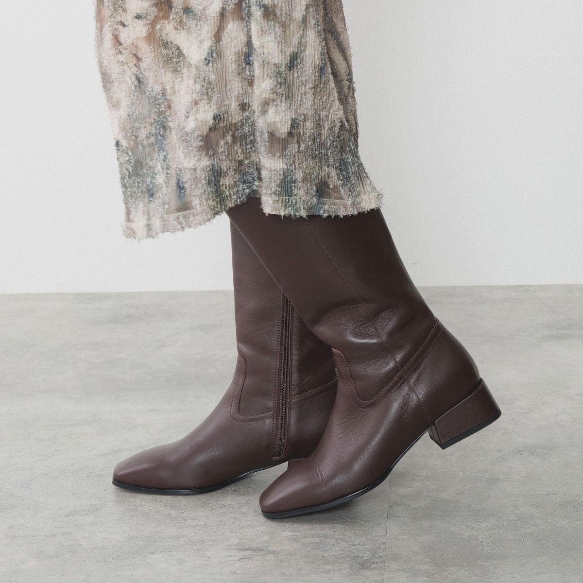 【25AW】スクエアトゥロングブーツ/554414