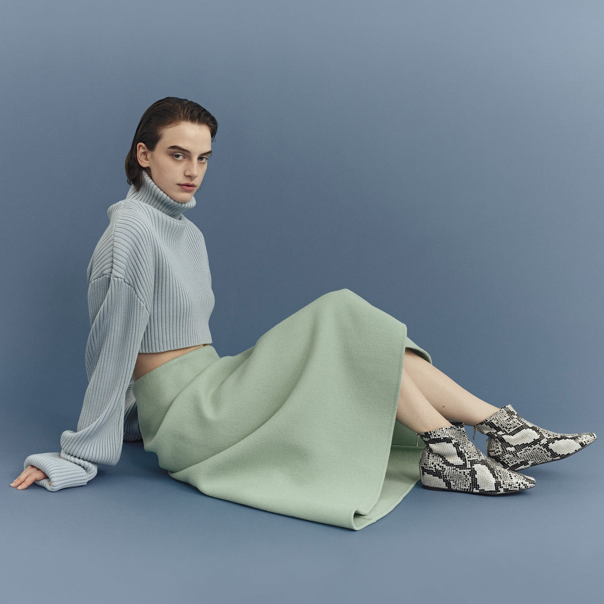 【25AW】インヒールショートブーツ/554416