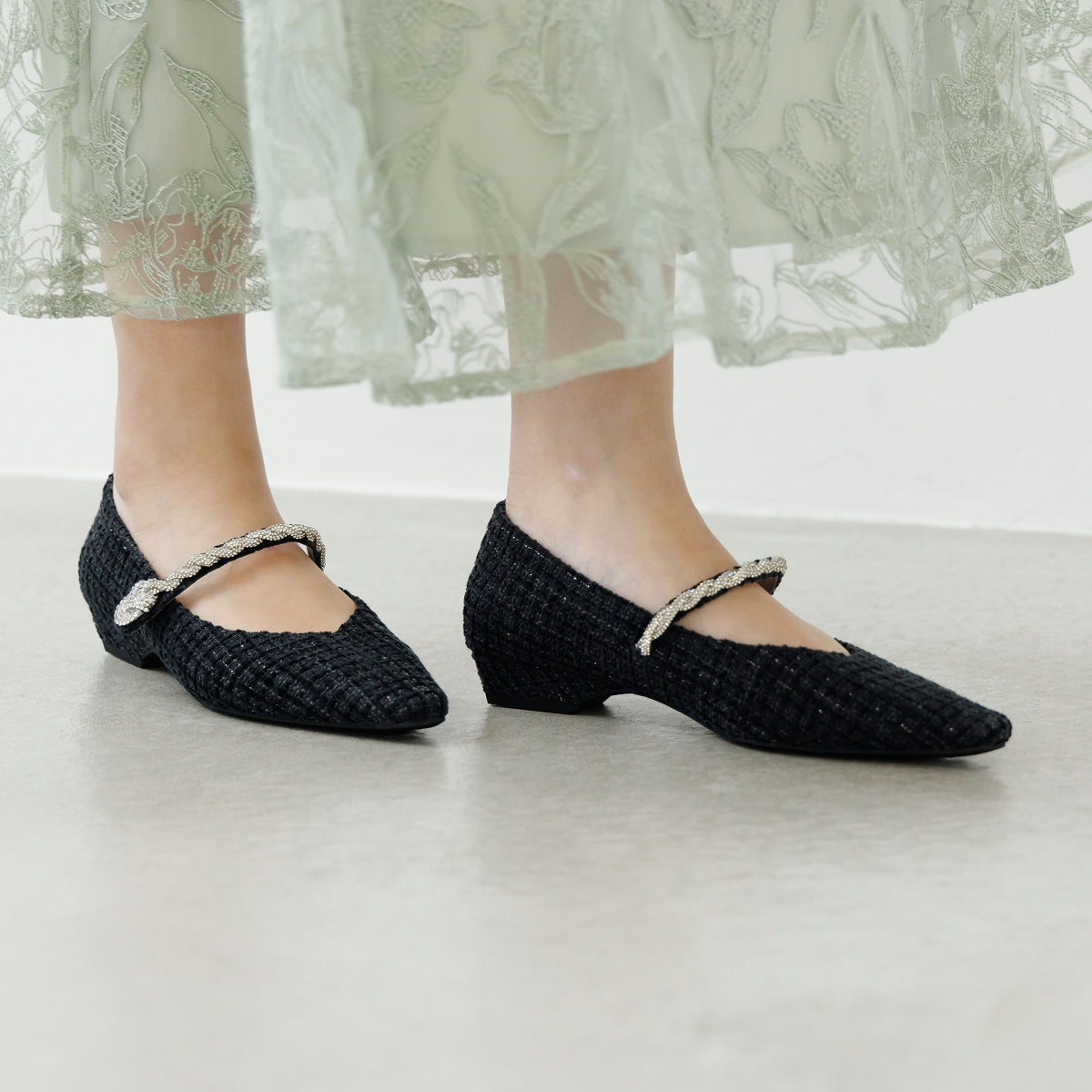 【26SS】ビジューストラップツィードパンプス/564106