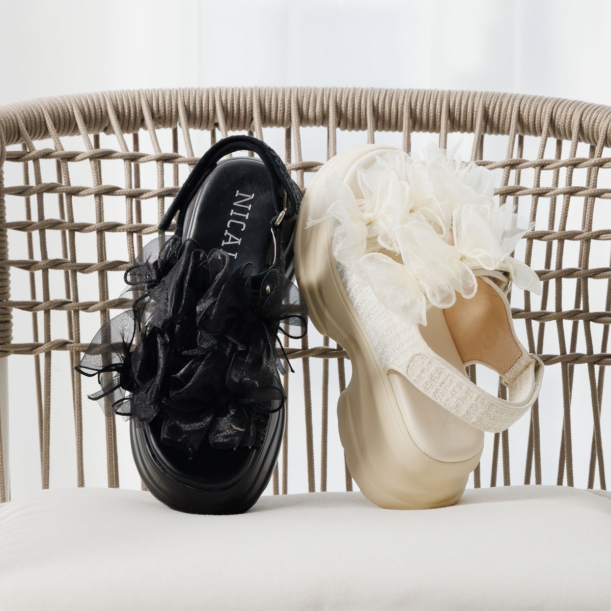 《予約/5月下旬入荷》ボリュームシアーリボンサンダル/564207