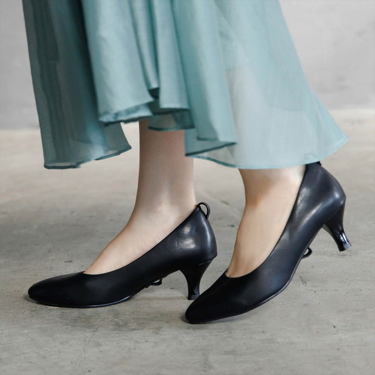 【26AW】ビジューストラップ 3WAYパンプス/564301