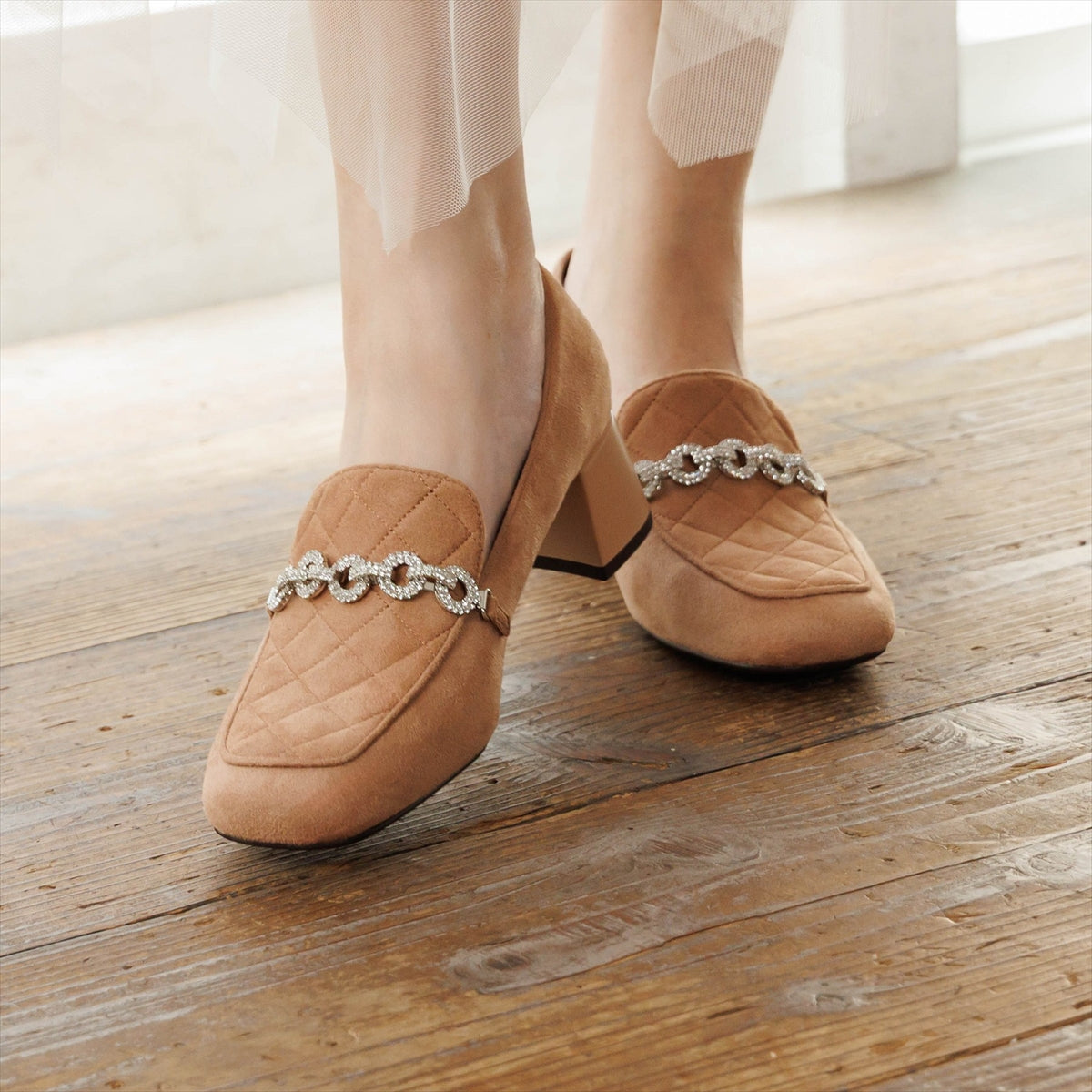 【26AW】スクエアトゥキルティングヒールローファー/564307