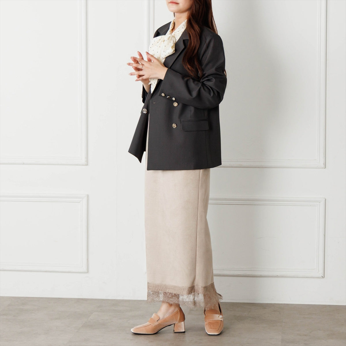 《予約/10月上旬入荷予定》【26AW】パールモチーフヒールローファー/564310