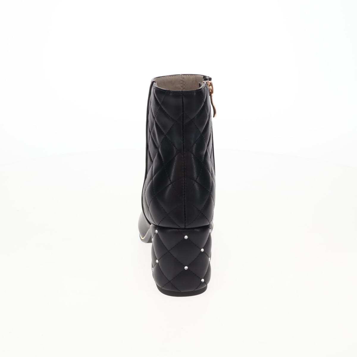 《予約/10月下旬入荷予定》【26AW】キルティングデザインショートブーツ/564403