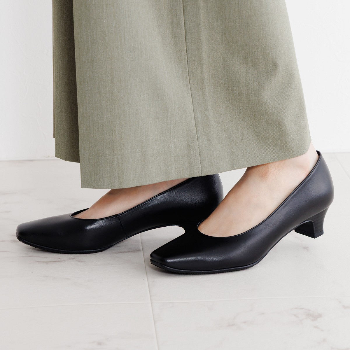 3.5㎝ヒールブラックパンプス/600002