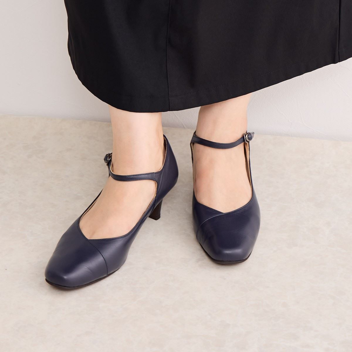 【快適ウォークパンプス】5㎝ヒールストラップパンプス/605002