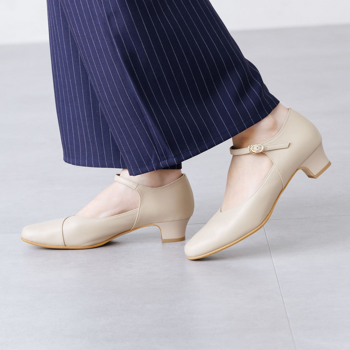 【26SS/快適ウォークパンプス】3.5cmヒールストラップパンプス/605006