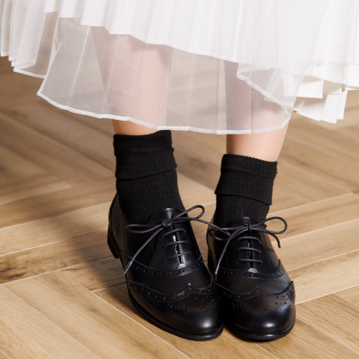 【SALE】【WEB限定デザイン】メダリオンレースアップシューズ/631153