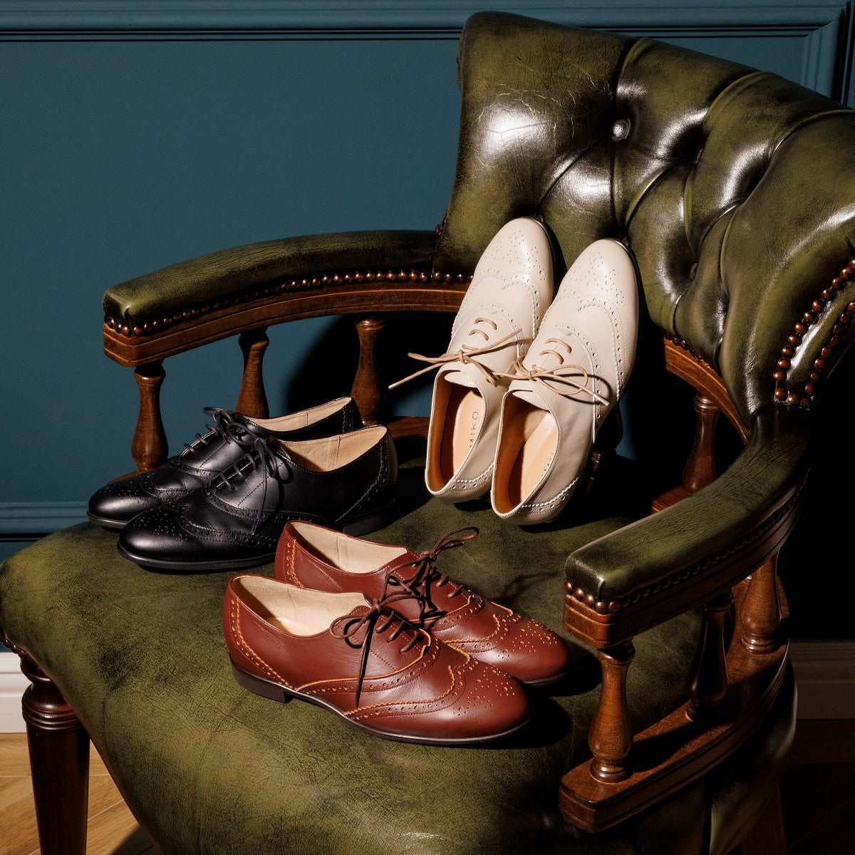 【WEB限定デザイン】メダリオンレースアップシューズ/631153