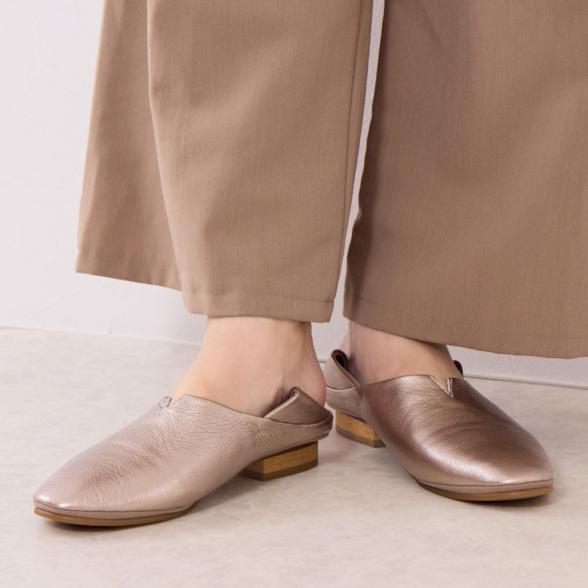 【25AW新色】【快適ウォークパンプス】ソフトフラットシューズ/635305