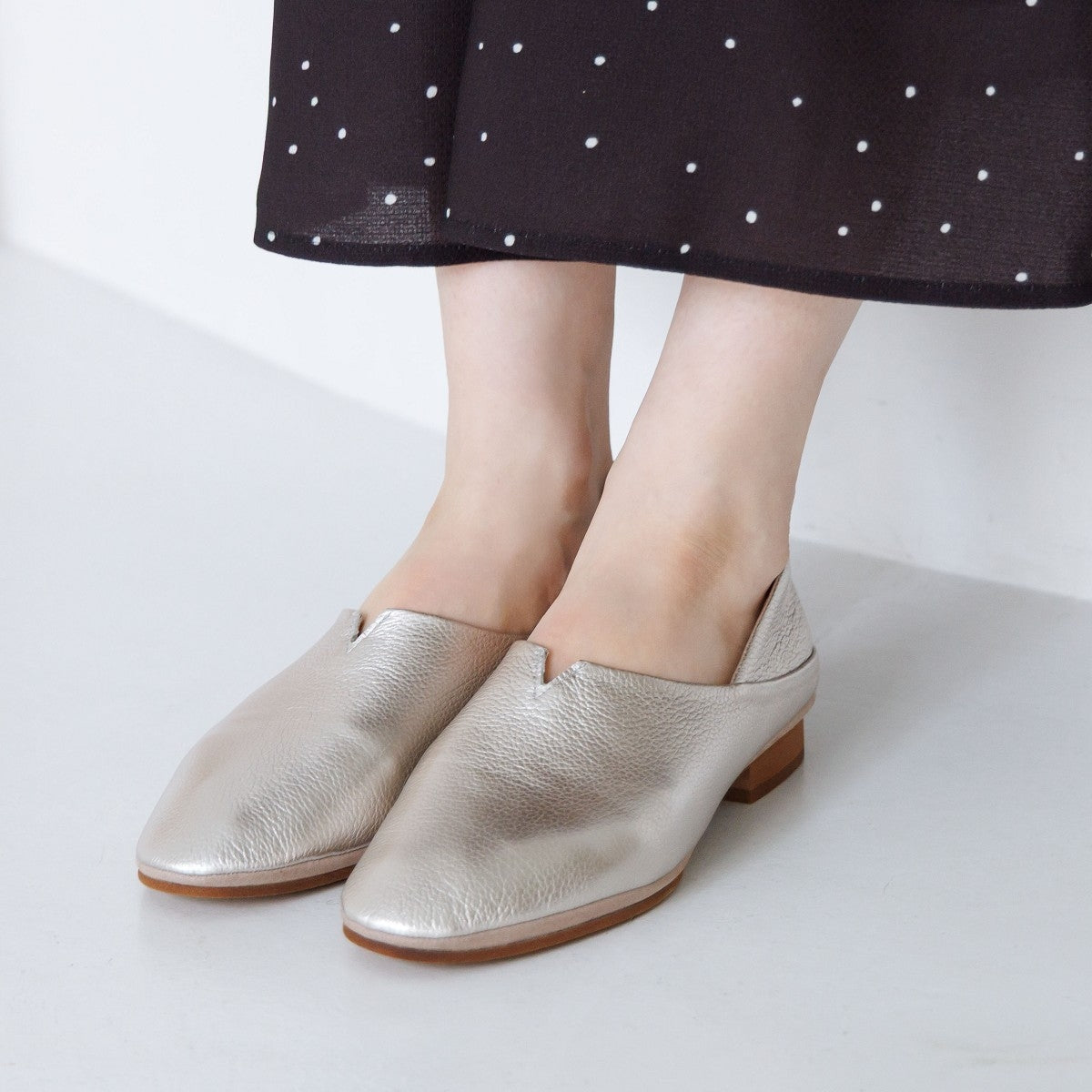 【26SS新色追加/快適ウォークパンプス】ソフトフラットシューズ/635305