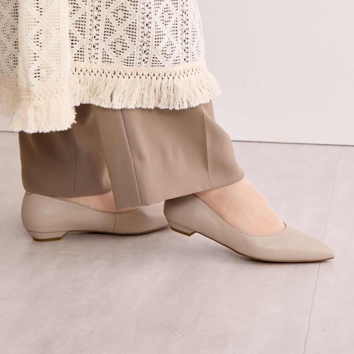 《一部予約/1月上旬入荷予定》【WEB限定デザイン】ローヒールパンプス/640001