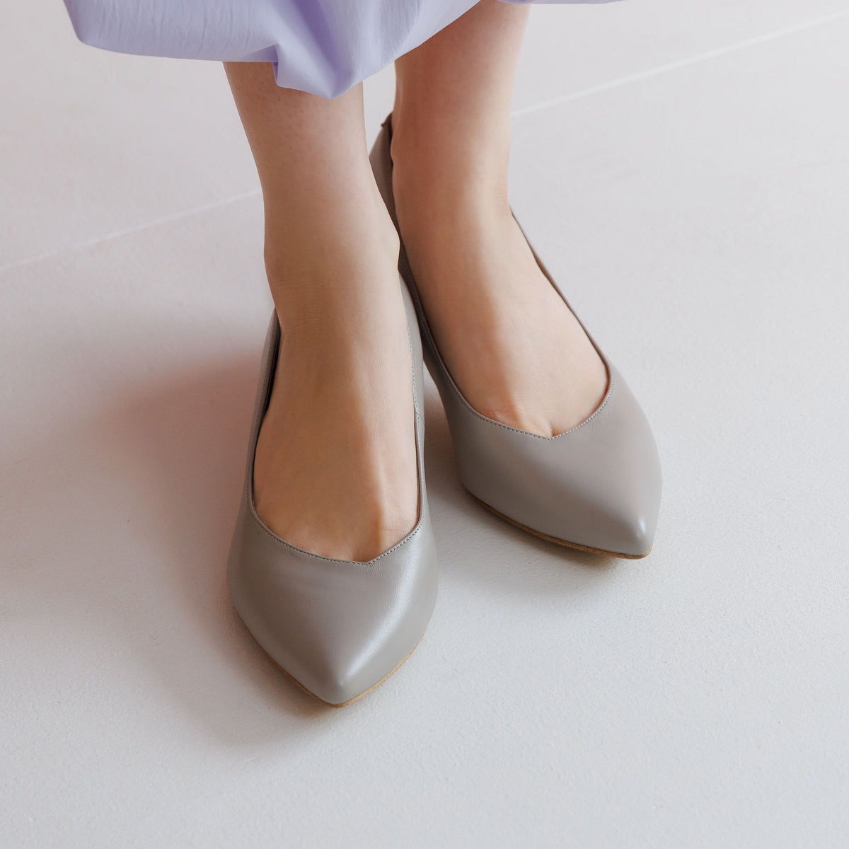 【WEB限定デザイン/再入荷】アシンメトリーポインテッドトゥパンプス/640002