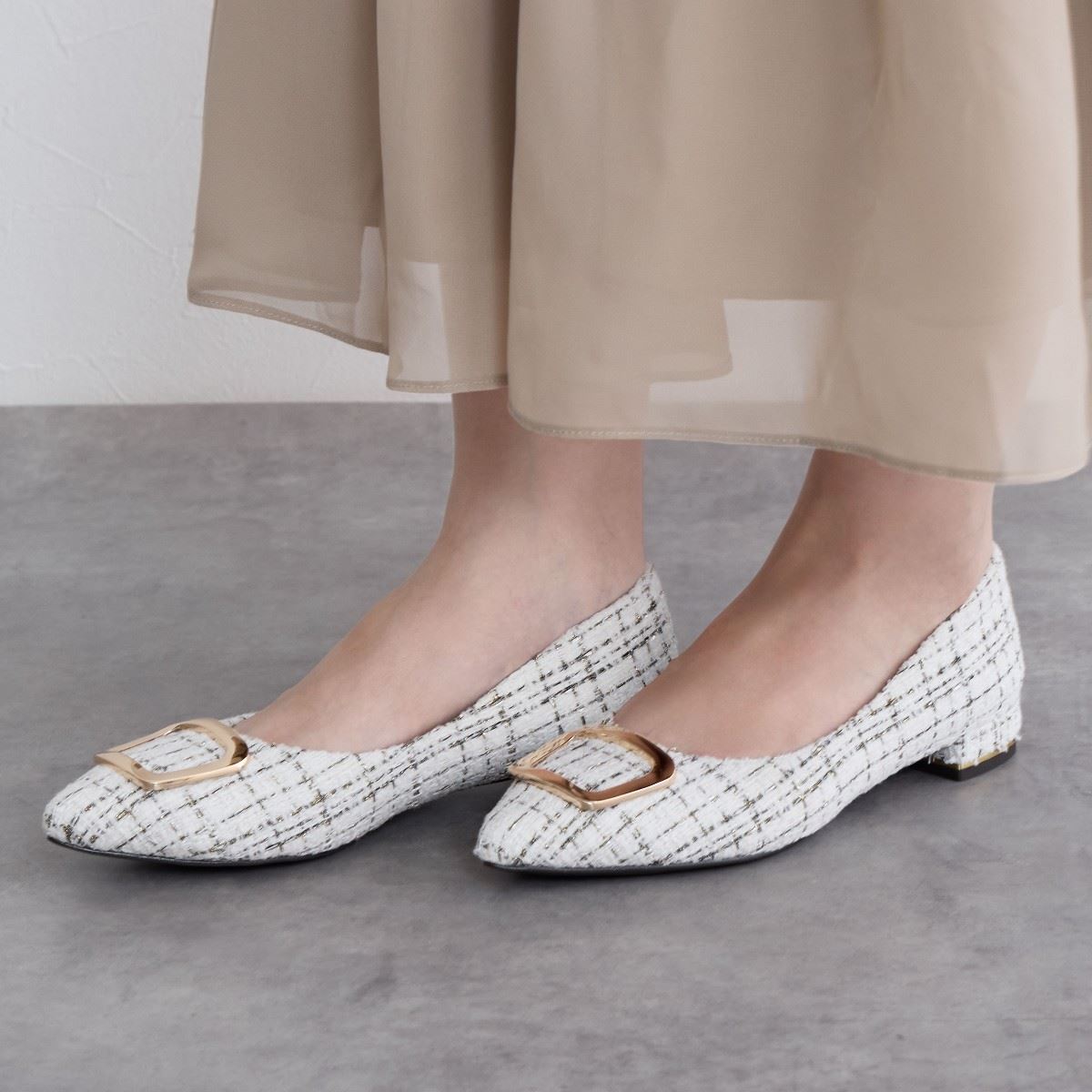 【WEB限定デザイン】バックルデザインローヒールパンプス/640004
