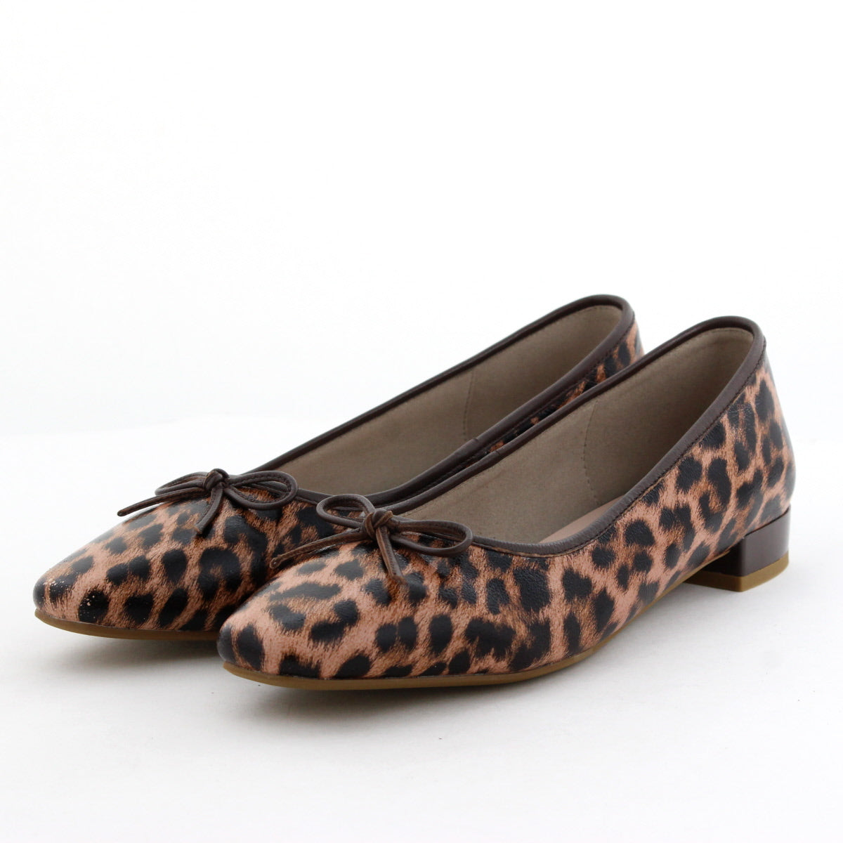 【WEB限定デザイン/25AW新色追加】スクエアトゥバレエシューズ/640008