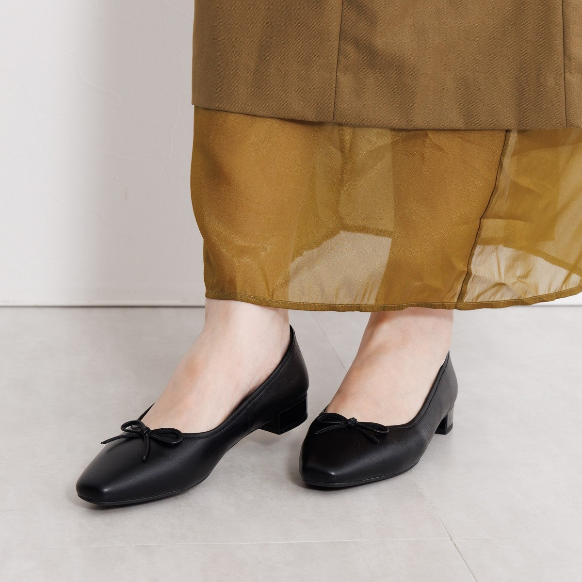 【WEB限定デザイン/25AW新色追加】スクエアトゥバレエシューズ/640008