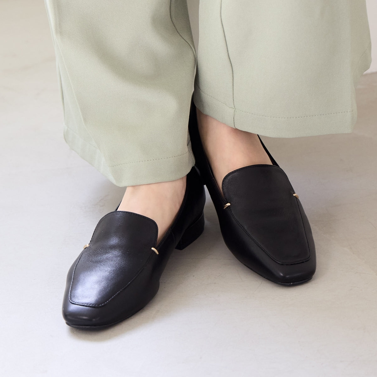 【WEB限定デザイン】メタルアクセントローファー/640009