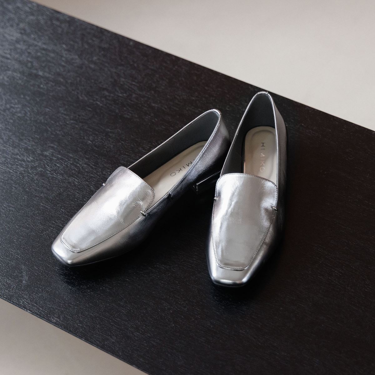 【WEB限定デザイン】メタルアクセントローファー/640009
