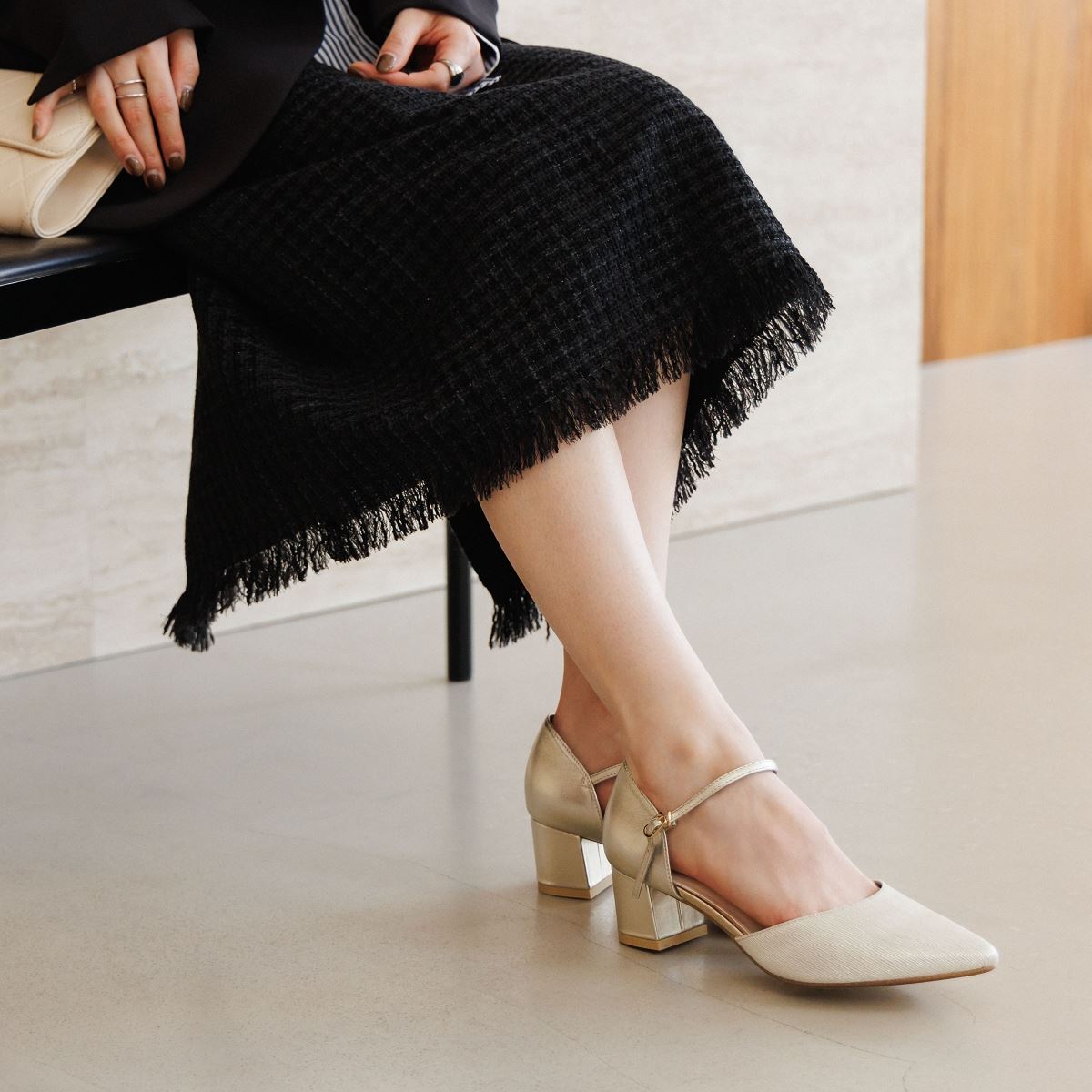 【WEB限定デザイン】セパレートストラップパンプス/640010