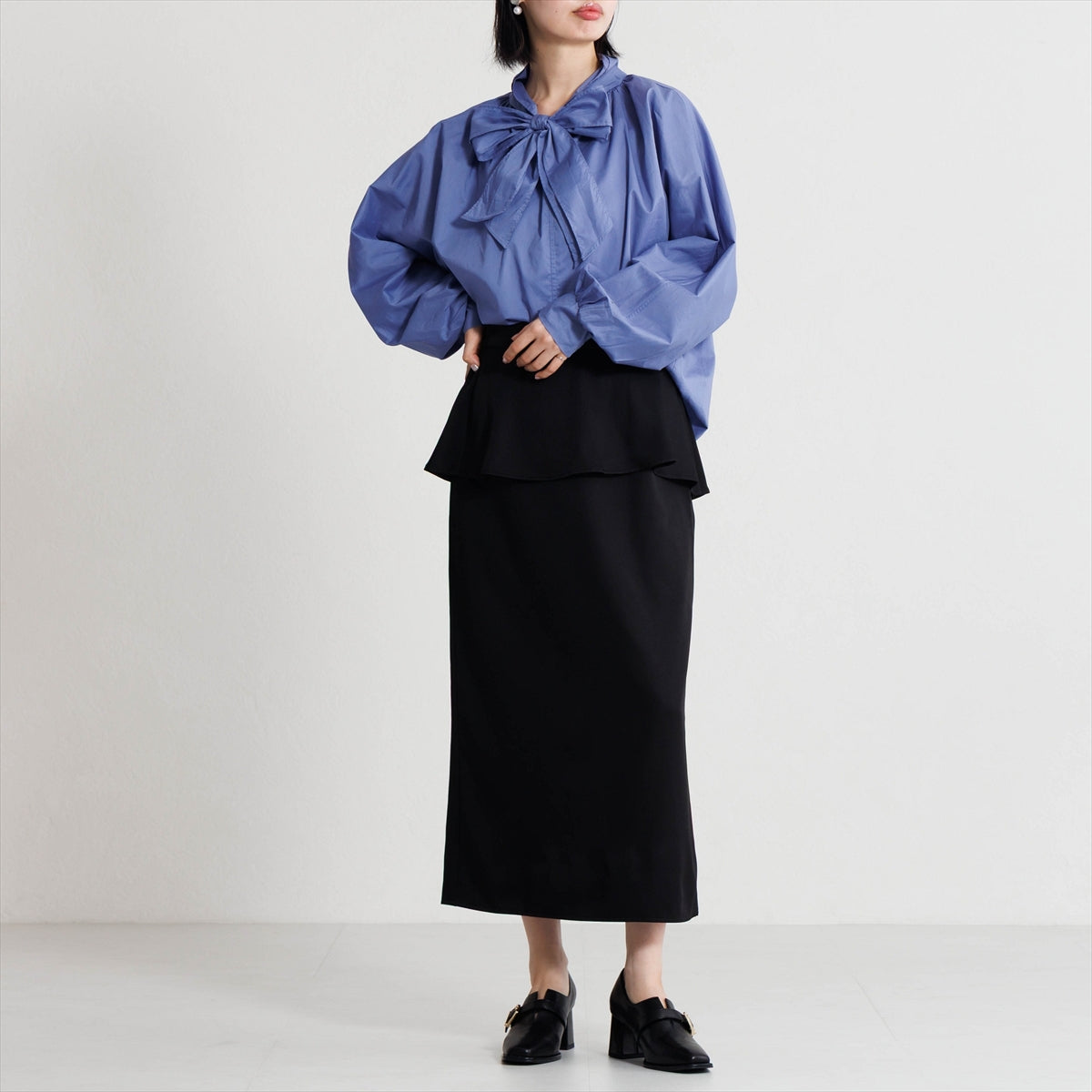 《予約/10月中旬入荷予定》【26AW/WEB限定デザイン】スクエアトゥベルトデザインシューズ/640017