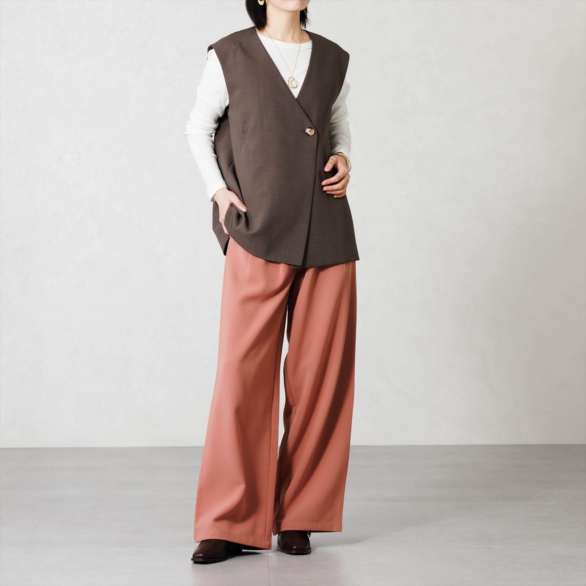 《予約/10月中旬入荷予定》【26AW/WEB限定デザイン】スクエアトゥベルトデザインシューズ/640017