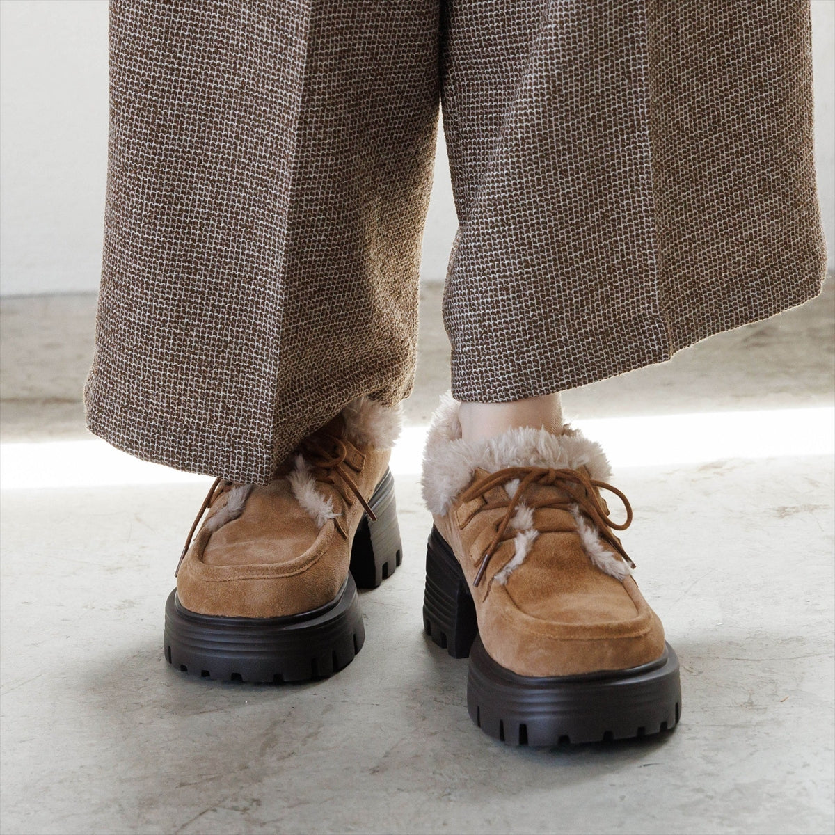【26AW/WEB限定デザイン】ファーデザインレースアップシューズ/640019