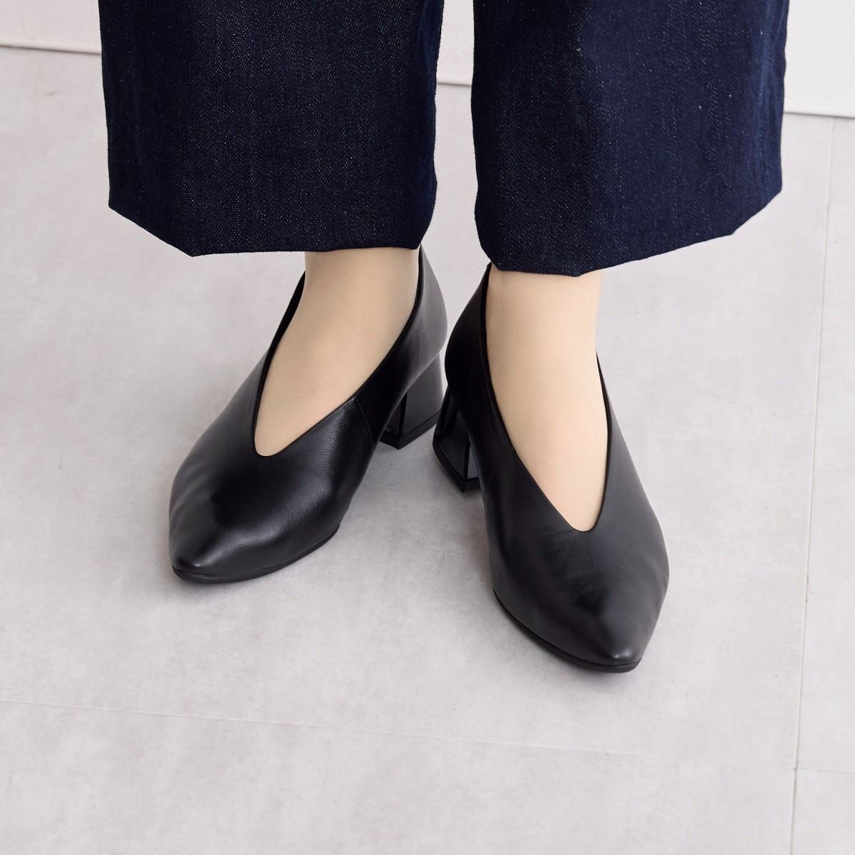 Vカットブロックヒールパンプス/641309