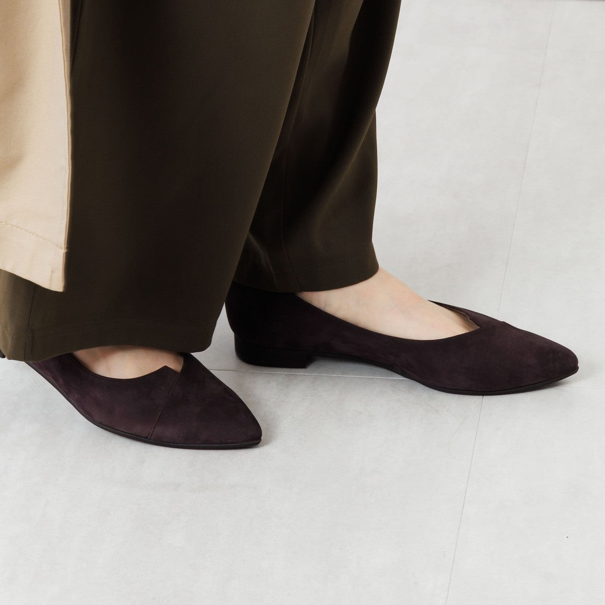 【SALE】アシンメトリーVカットフラットパンプス/741316