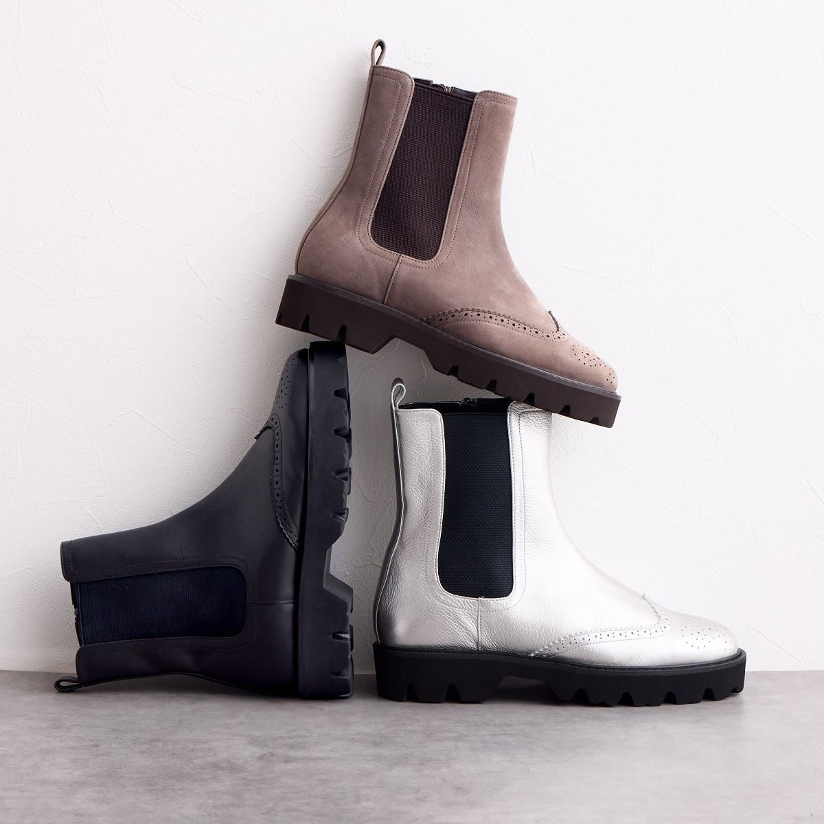 葡萄 SALE】メダリオンサイドゴアトラックソールブーツ/641408