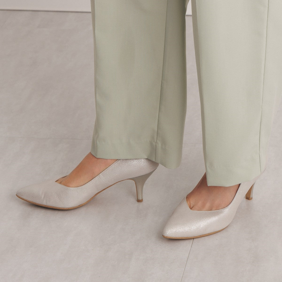 ポインテッドトゥパンプス/643102