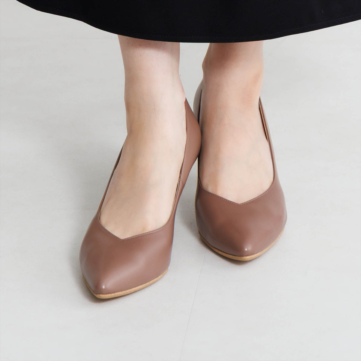 【26AW新色追加】ポインテッドトゥパンプス/643102