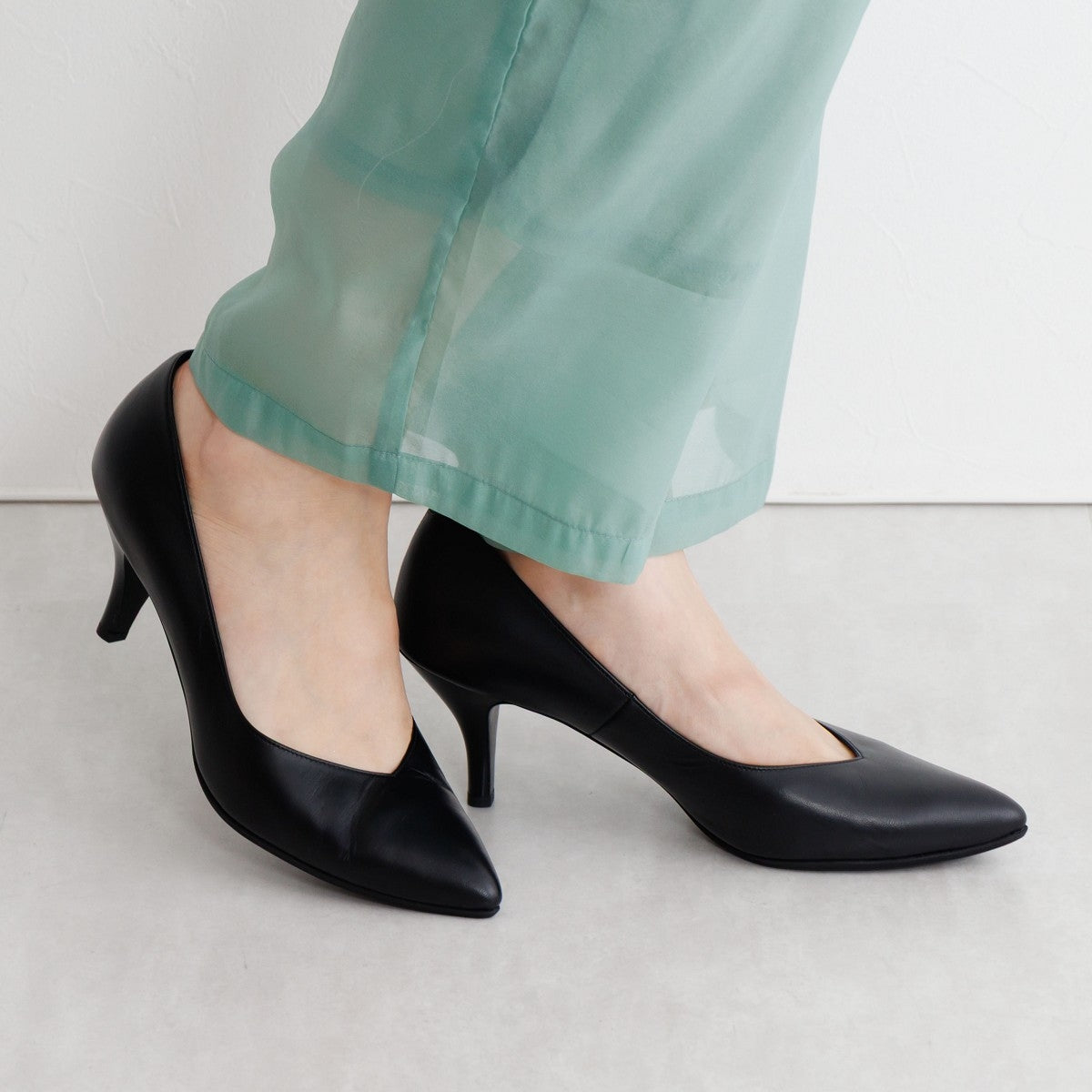 ポインテッドトゥパンプス/643102