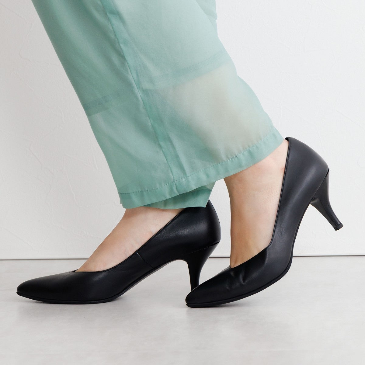 ポインテッドトゥパンプス/643102