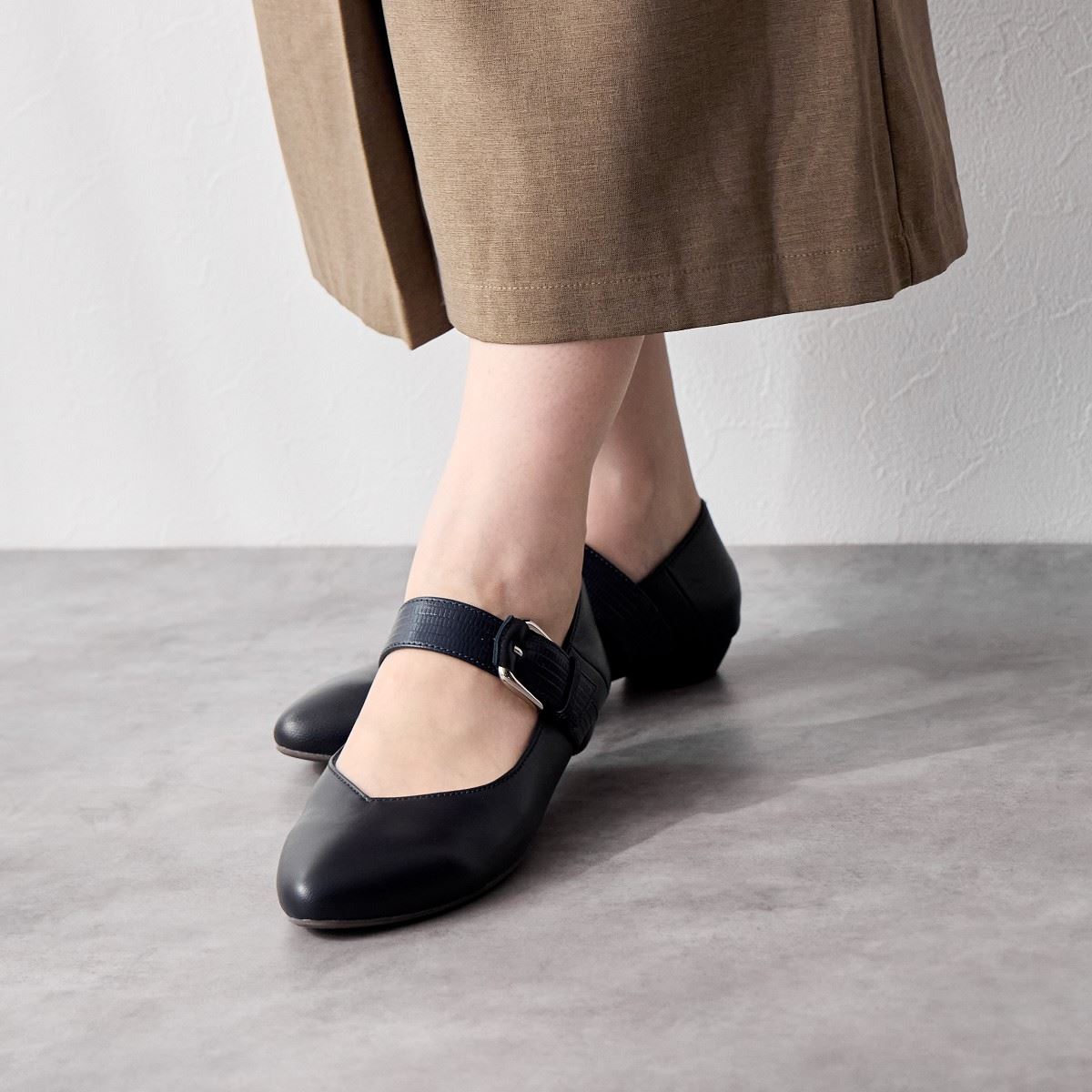 【26SS新色追加】2WAYベルトデザインバブーシュ/643311