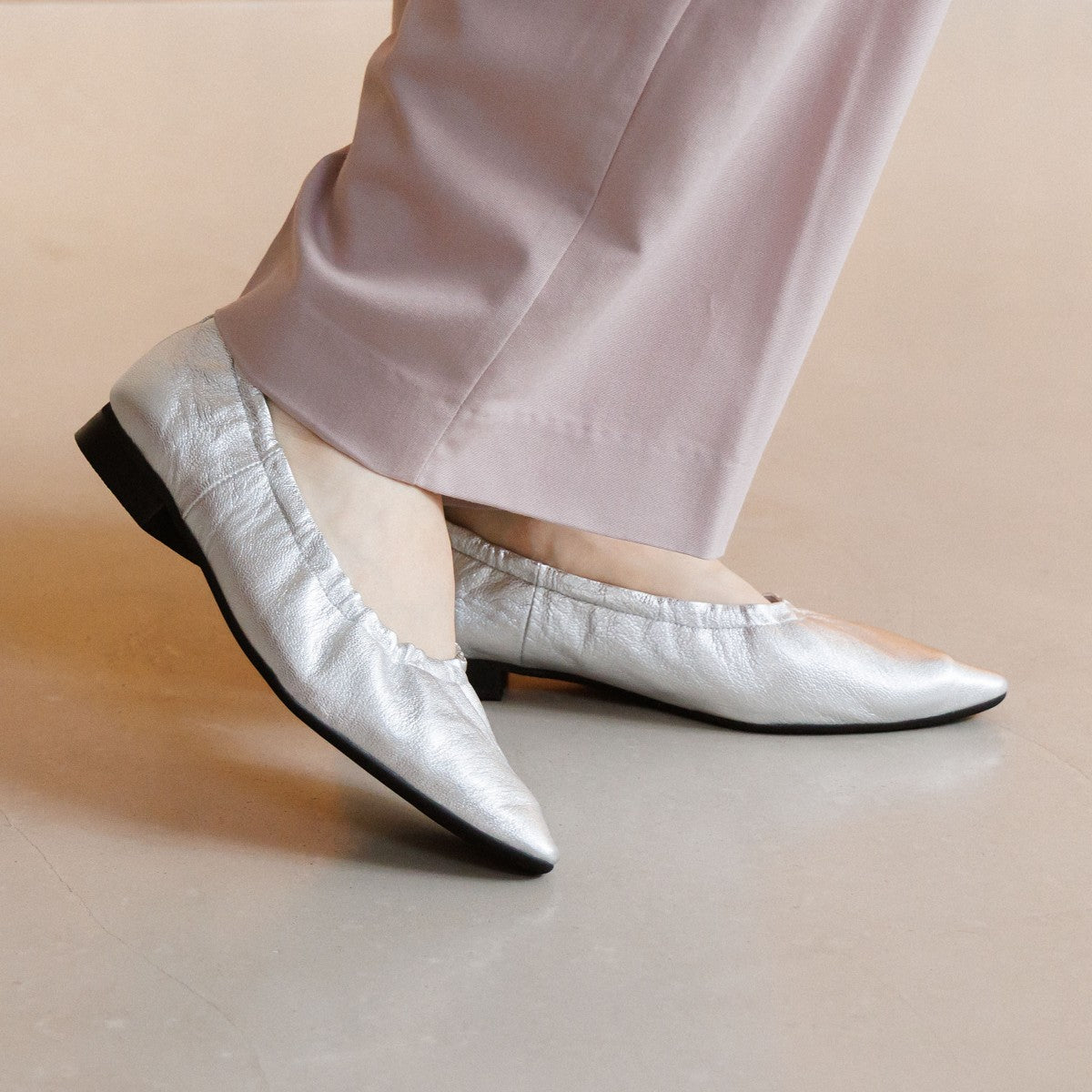 【SALE】シャーリングフラットパンプス/651302