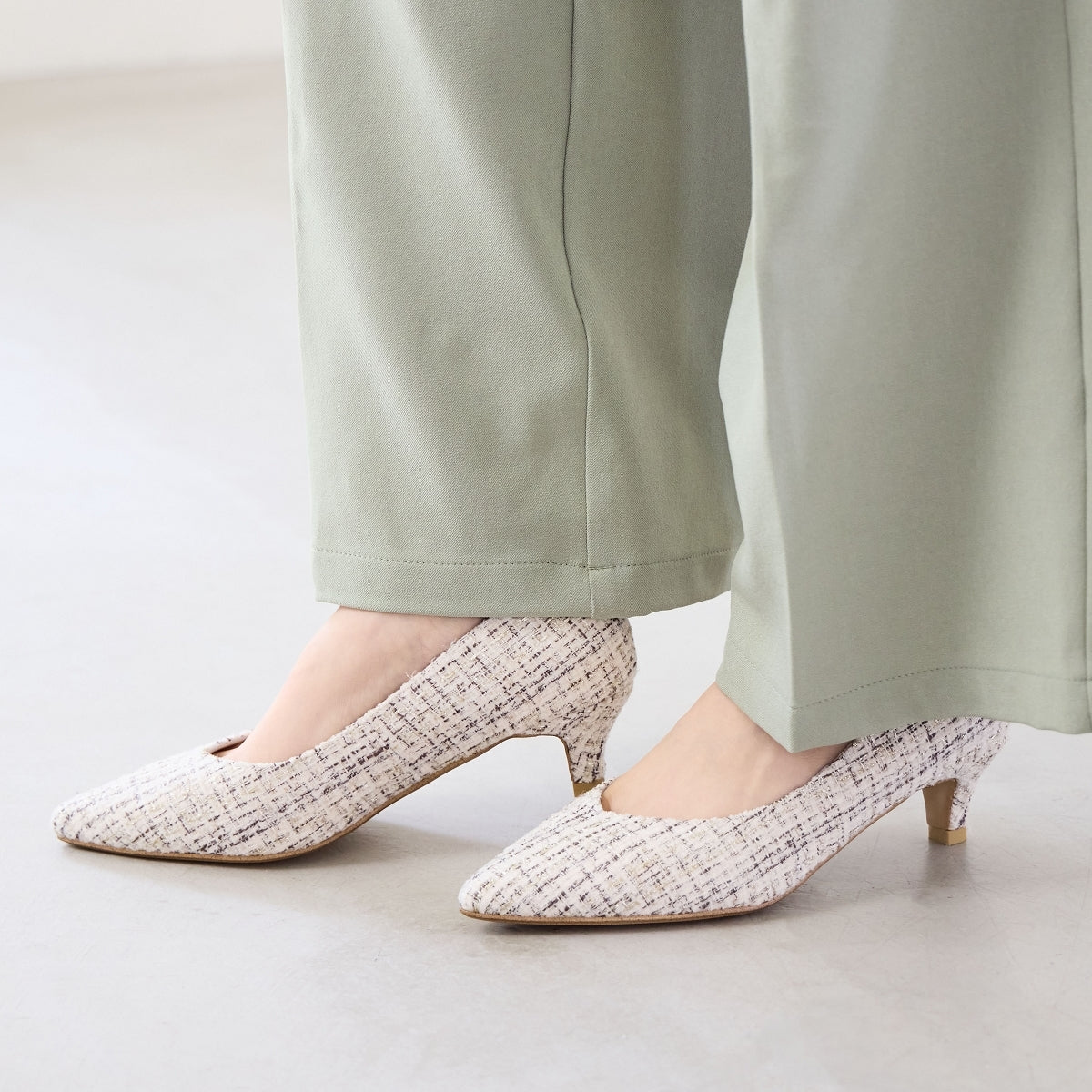 【SALE】ポインテッドトゥパンプス/651108