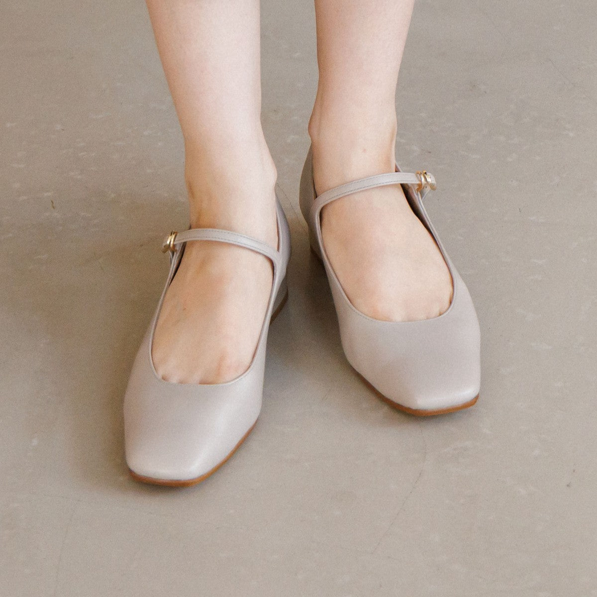 【26SS新色】スクエアトゥメリージェーンパンプス/651111