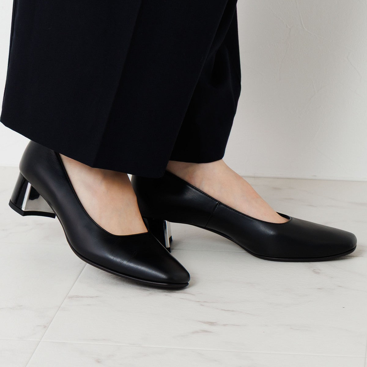 【SALE】スクエアトゥメタルプレートヒールパンプス/651112