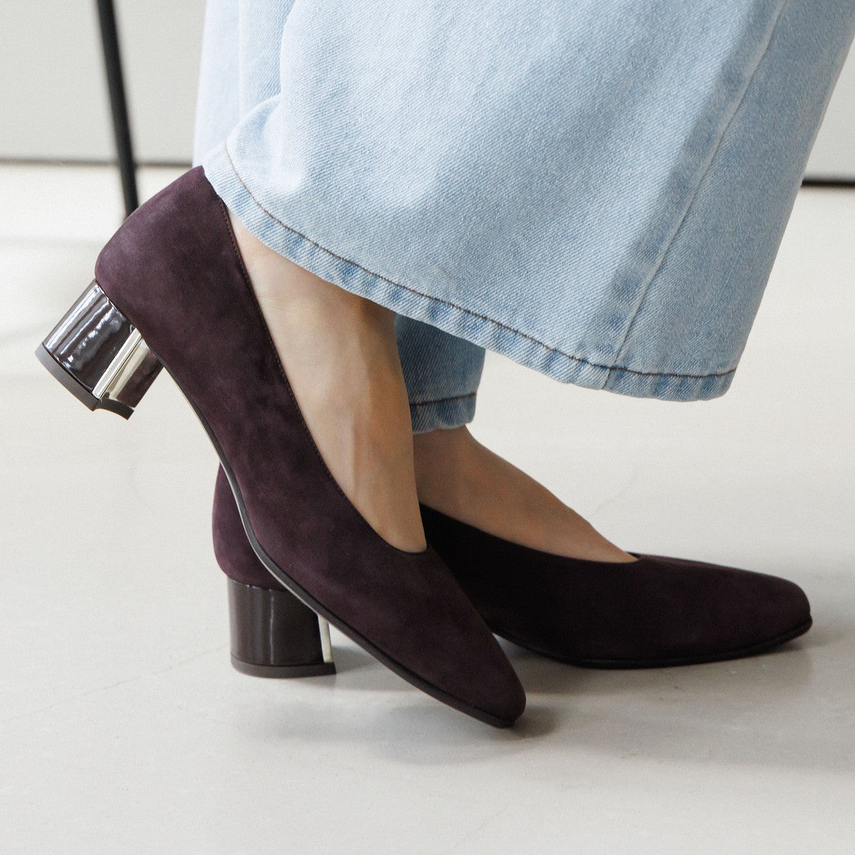 【SALE】スクエアトゥメタルプレートヒールパンプス/651112