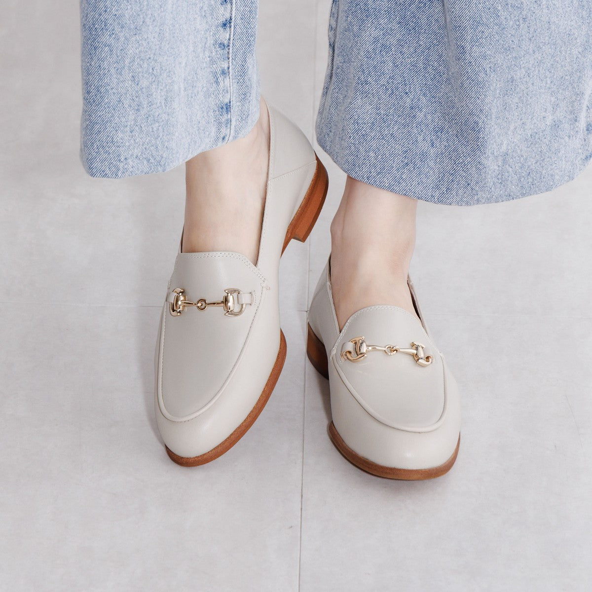 【26SS新色追加】バブーシュビットローファー/651304