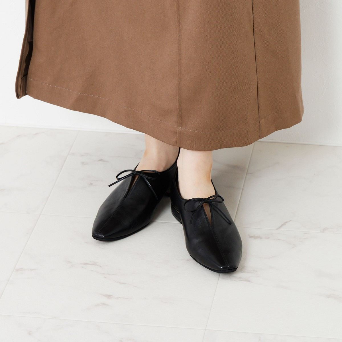 【25AW】センタースリットリボンパンプス/651312