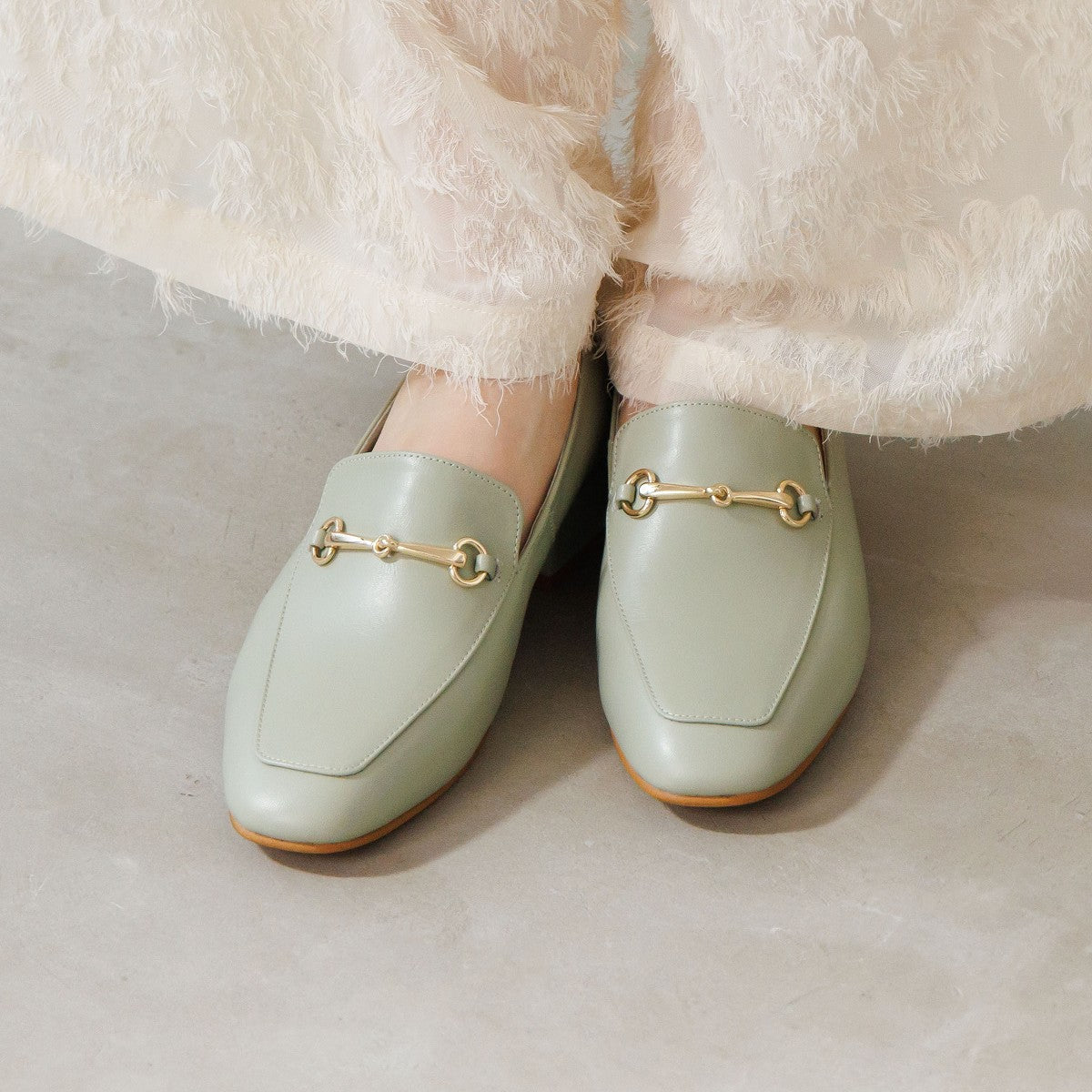 【26SS新色追加】スクエアトゥビットローファー/651315