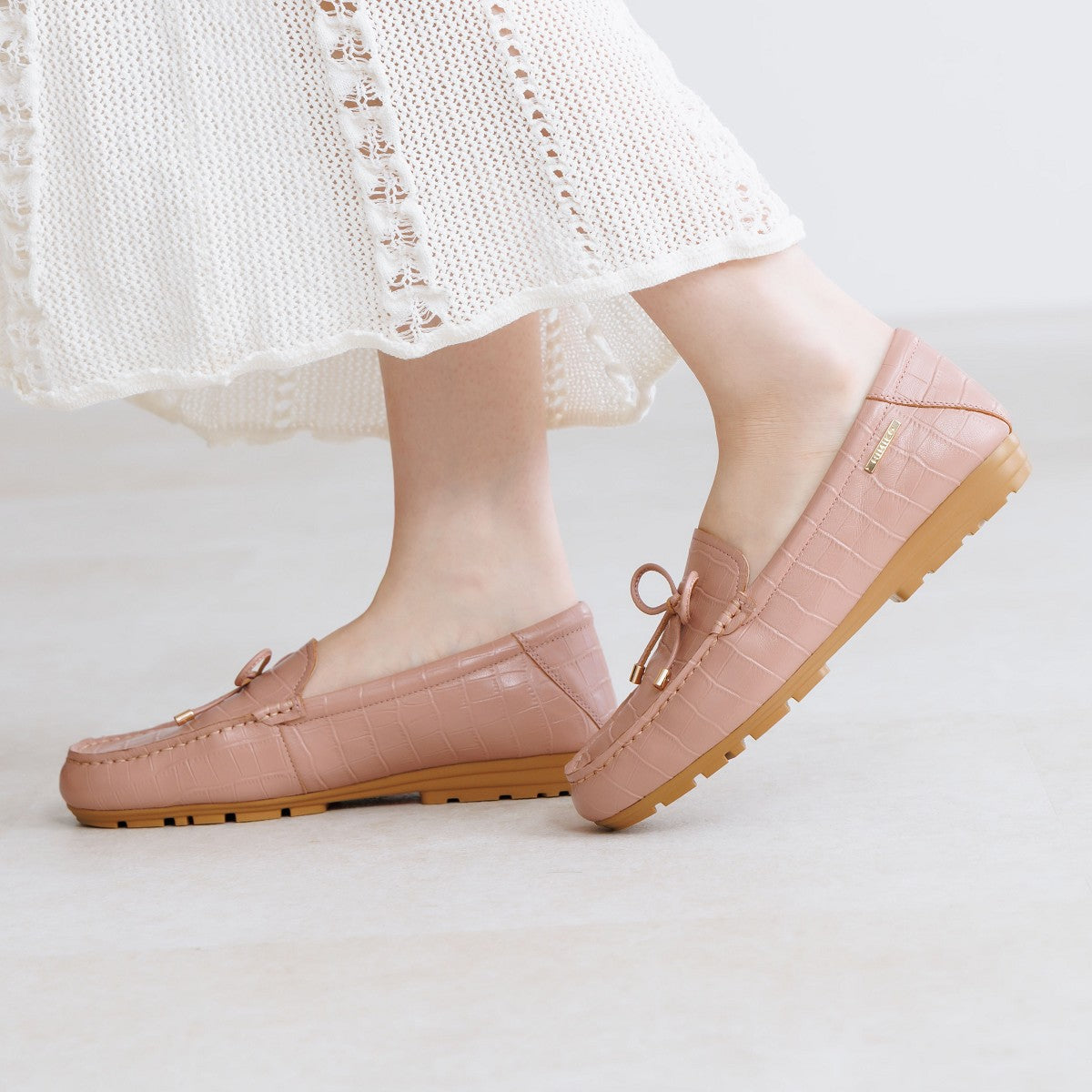 【26SS新色追加】リボンモチーフモカシン/651328