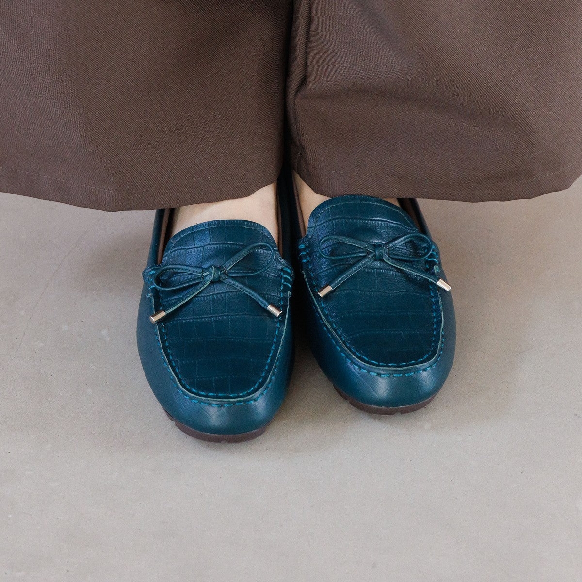 【25AW】リボンモチーフモカシン/651328