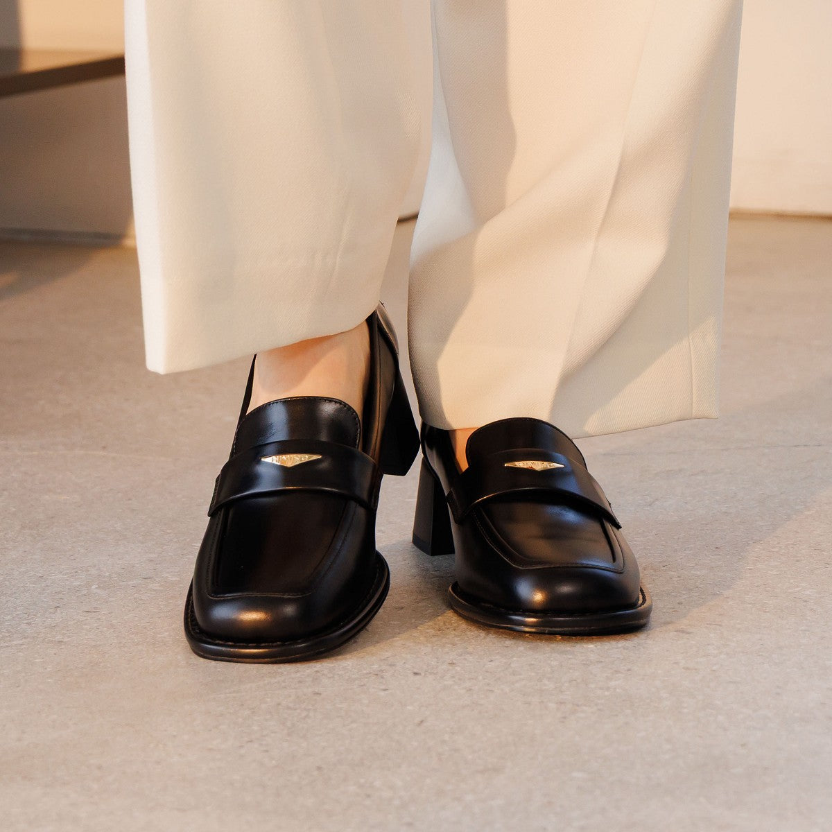 【25AW】メタルポイントヒールローファー/651333